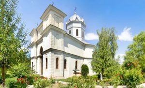 Biserica Sfinții Voievozi - Slobozia