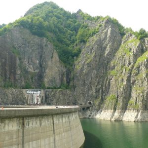 Barajul si Lacul Vidraru (12)